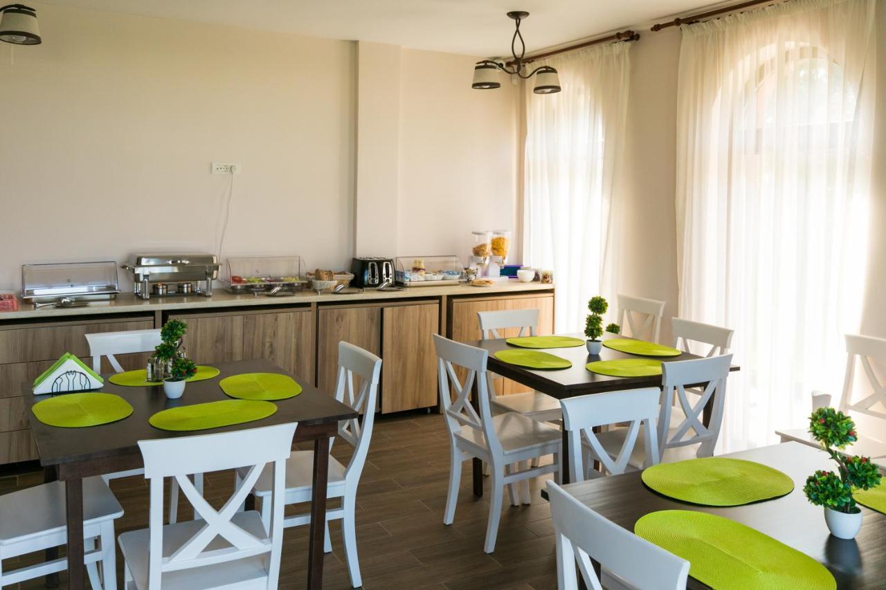 Villa Ciao - Adults Only Corbu  Buitenkant foto